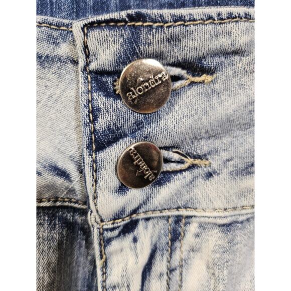 Alondra Women's Light fade Skinny Jeans Size 9, Distressed Two Button Jeans - Picture 5 of 15